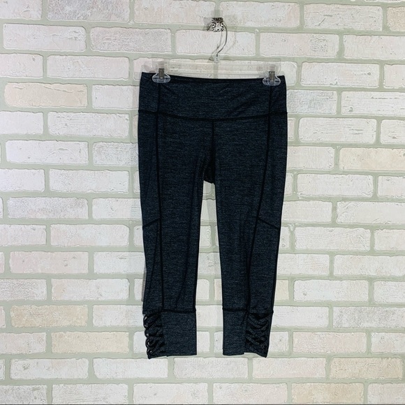 Athleta Mind Over Mat Strappy Capri Leggings Size S - Picture 2 of 9